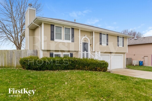 709 E 16th St in Kearney, MO - Building Photo - Building Photo