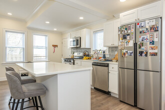49 Greenwood Ave, Unit 1 in Montclair, NJ - Building Photo - Building Photo