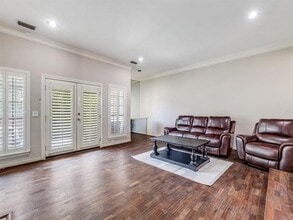 9138 Valley Chapel Ln in Dallas, TX - Building Photo - Building Photo
