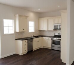 1609 Stewart Ct in Manhattan, KS - Building Photo - Building Photo