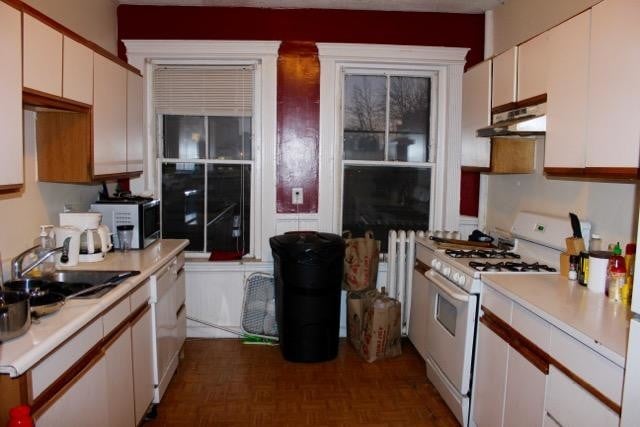 property at 447 Park Dr
