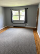 1119 Amsterdam Rd, Unit Park hills 1 bedroom in Park Hills, KY - Building Photo