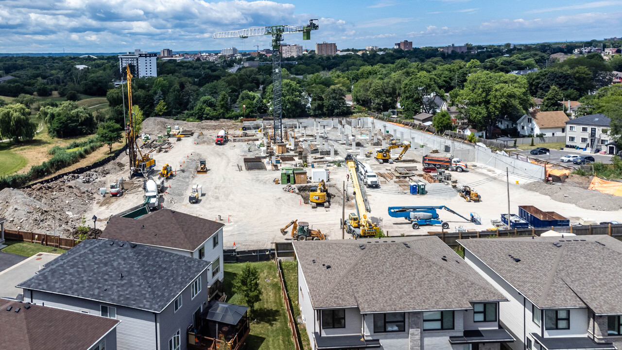 Montebello in St Catharines, ON - Building Photo