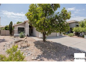 1873 E Chilton Dr in Tempe, AZ - Foto de edificio - Building Photo