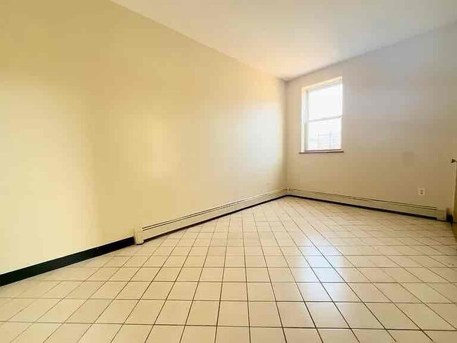 171 S Broadway in Yonkers, NY - Building Photo - Building Photo