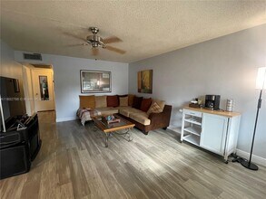 279 Markham M in Deerfield Beach, FL - Building Photo - Building Photo