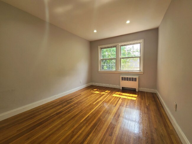 2 Beaumont Pl in Newark, NJ - Building Photo - Building Photo
