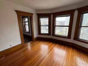 1137 Massachusetts Ave in Cambridge, MA - Building Photo - Building Photo