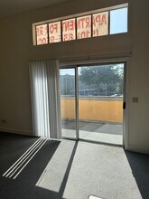 5115 Telegraph Ave in Oakland, CA - Foto de edificio - Building Photo