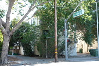 1420 El Camino Real in Burlingame, CA - Foto de edificio - Building Photo