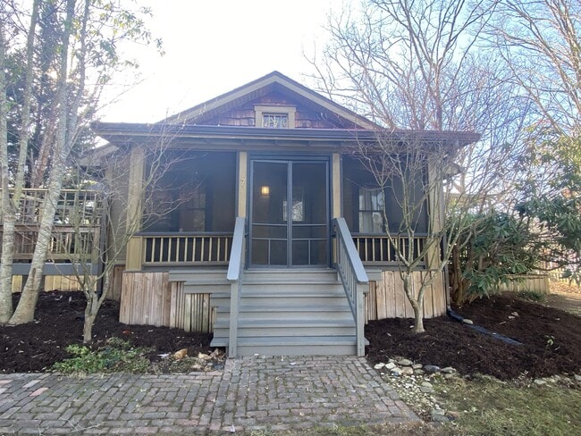 property at 7 Oakland St