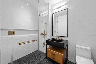 30 E 29th St in New York, NY - Building Photo - Building Photo