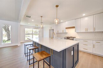 1810 Eagle Falls Ct in Houston, TX - Building Photo - Building Photo