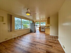47-368-368 Ahuimanu Rd in Kaneohe, HI - Building Photo