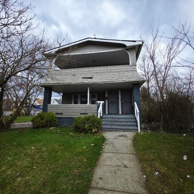 property at 3625 E 153rd St