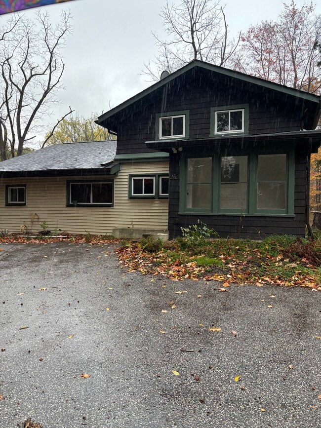 property at 286 W Grace St