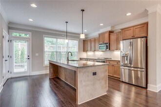 1265 Linden Ct in Atlanta, GA - Building Photo - Building Photo