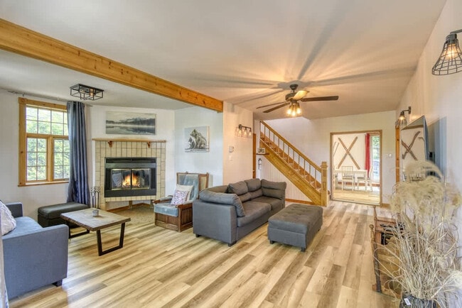 1690 Rue Principale