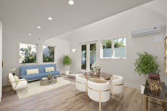 1320 S Genesee Ave in Los Angeles, CA - Building Photo - Building Photo