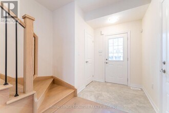 143 Sonoma Ln in Hamilton, ON - Building Photo - Building Photo