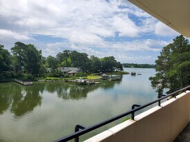 7320 Glenroie Ave, Unit 4-L in Norfolk, VA - Building Photo