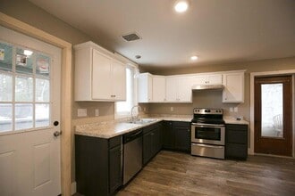 122 Sayre St, Unit A in Horseheads, NY - Foto de edificio - Building Photo