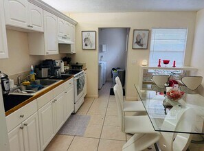 150 Avocado Ave in West Palm Beach, FL - Building Photo - Building Photo