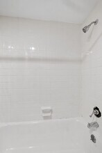 The Landing in Ypsilanti, MI - Building Photo - Building Photo