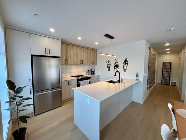 property at 860 De Vimy Av