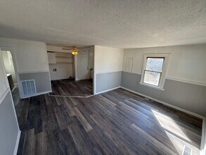 2405 Fala St in High Point, NC - Building Photo - Building Photo