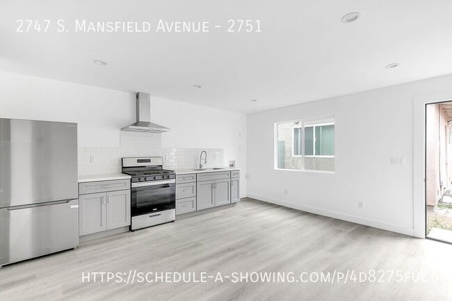 2747 S Mansfield Ave in Los Angeles, CA - Building Photo - Building Photo