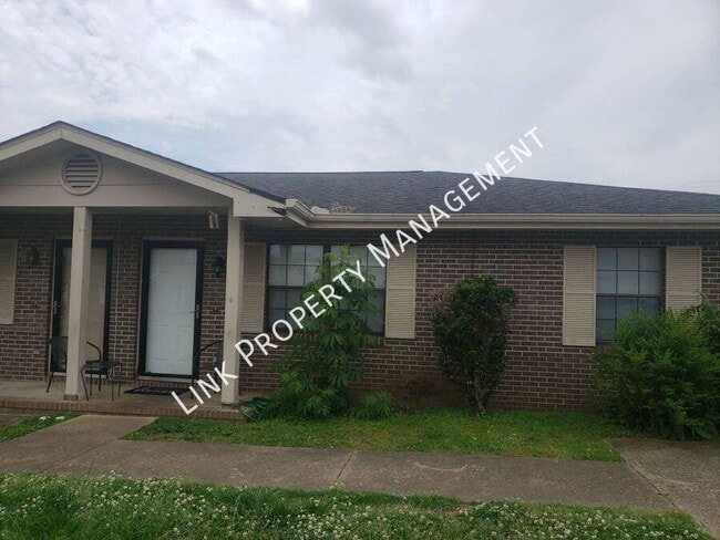 property at 5004 N Moore Ln