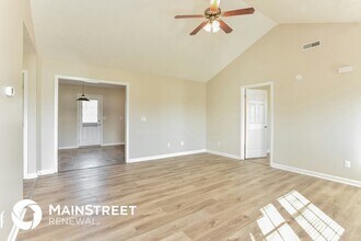 220 Highland Oaks Dr in Murfreesboro, TN - Foto de edificio - Building Photo