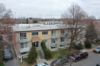 7475 Rhéaume Av in Montréal, QC - Building Photo - Building Photo