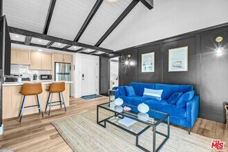 1083 Montauk Ln in Ventura, CA - Building Photo - Building Photo