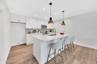 8876 W Bluefield Ave in Peoria, AZ - Building Photo - Building Photo