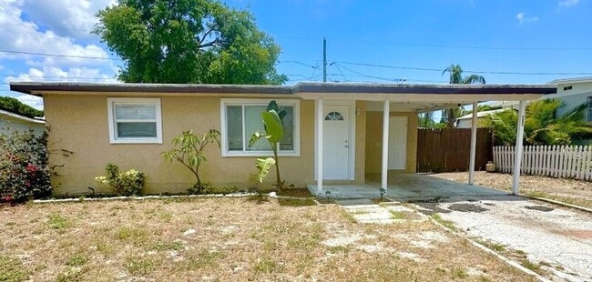 10510 118th Ave N in Largo, FL - Building Photo - Building Photo