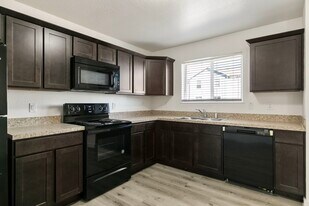 21155 Gosling Rd in Spring, TX - Building Photo