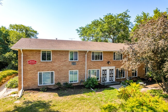 Greenwood Manor
