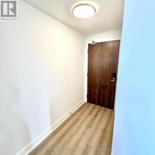 25 Wellington St S in Kitchener, ON - Building Photo - Building Photo