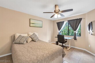 16001 Amberwood Lake Ct in Ft. Myers, FL - Foto de edificio - Building Photo