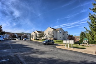 Huntington Park Apartments in Boalsburg, PA - Building Photo - Building Photo