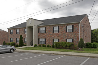 Skyline Village Apartments in Nashville, TN - Building Photo - Building Photo