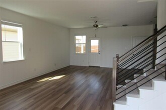 223 Flowers Ave in Hutto, TX - Building Photo - Building Photo