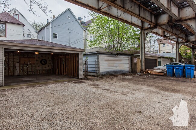 1116 W Roscoe St in Chicago, IL - Building Photo - Building Photo