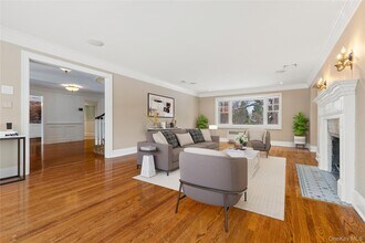 103 Pleasant Ridge Rd in Harrison, NY - Building Photo - Building Photo