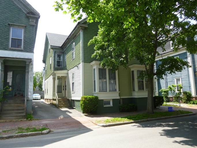 124 Emery St in Portland, ME - Foto de edificio