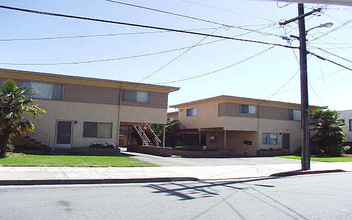 Chumalia Apartments in San Leandro, CA - Building Photo - Building Photo