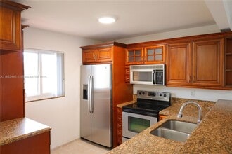 7815 Camino Real in Coral Gables, FL - Building Photo - Building Photo