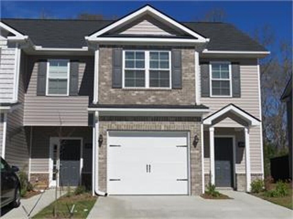 200 Kepler Lp in Richmond Hill, GA - Building Photo